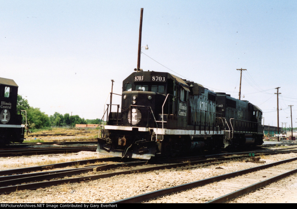 IC GP11 #8703 - Illinois Central